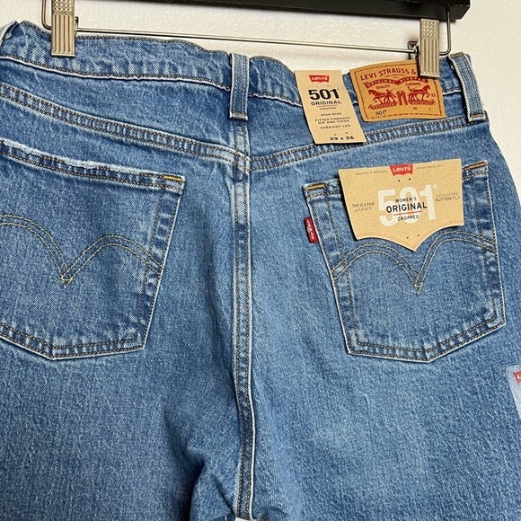 NWT Levi’s 501 Button fly Jean Cropped High Rise Distressed Size 29 - Picture 5 of 10